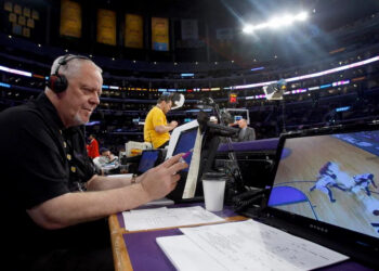 Beloved Lakers public address announcer Lawrence Tanter dies at 76