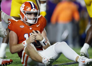 Clemson Quarterback Christopher Vizzina Injured Before UNC Game