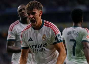 Espi rescues Mourinho’s men with 91st-minute winner Espi rescues Mourinho’s men with 91st-minute winner