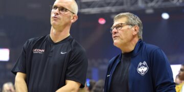 Hurley, Auriemma weigh in on College Sports Act