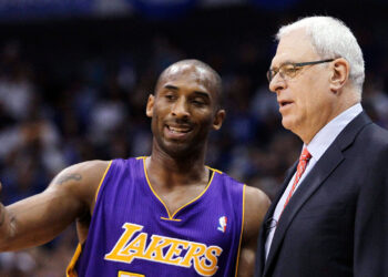 Lakers to unveil statue of legendary coach Phil Jackson next year