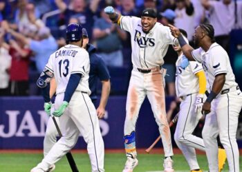 M.V.P.! Junior does it again: Rays 2 Athletics 1