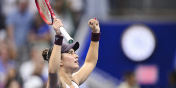“She Has Everything to Become Really Good” – Clijsters and Roddick Sing Jovic’s Praises