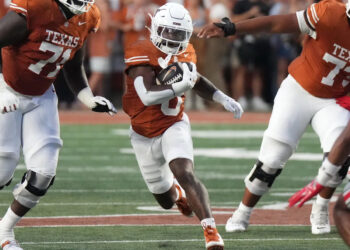 Texas replaces Notre Dame at No. 1 in college football’s NCAA Re-Rank 1-138 Texas replaces Notre Dame at No. 1 in college football’s NCAA Re-Rank 1-138