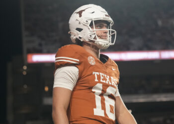 Texas’ stunning comeback highlights best and worst of Arch Manning