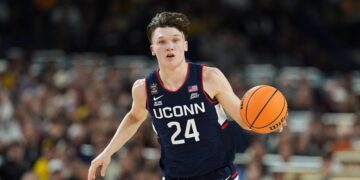 UConn star Braylon Mullins is day-to-day with undisclosed injury