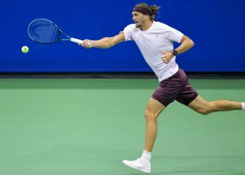 Zverev Conquers Khachanov for Third Straight Slam Final at US Open Zverev Conquers Khachanov for Third Straight Slam Final at US Open