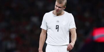 Arsenal enter race to sign £50m striker