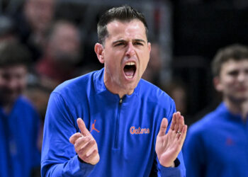 Florida basketball gets big commitment over Arizona with four-star Kamsi Awaka