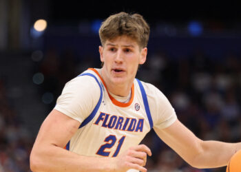 Florida tops the AP Poll as high-profile matchups highlight early schedule