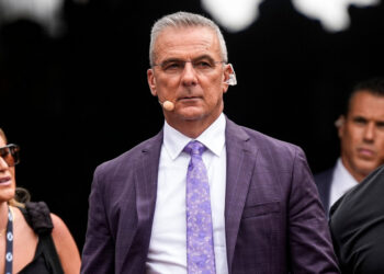 Former Ohio State HC Urban Meyer rips ‘trainwreck’ Michigan
