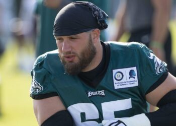 Lane Johnson makes stunning midseason retirement announcement