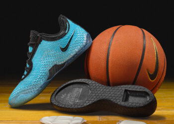 LeBron James Gets Older, And His Nike Shoes Get Lighter LeBron James Gets Older, And His Nike Shoes Get Lighter