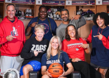 Lisa Fortier, Jordan Green Hand Gonzaga Offer to Recruit AnnaClaire Bugbee Lisa Fortier, Jordan Green Hand Gonzaga Offer to Recruit AnnaClaire Bugbee
