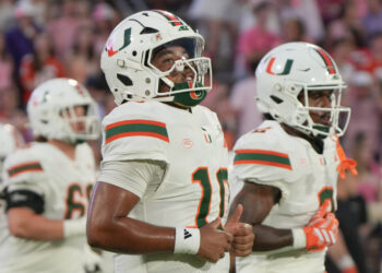 Miami gains on Notre Dame in both national polls