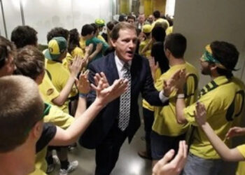 Oregon men’s basketball coach Dana Altman announces his retirement
