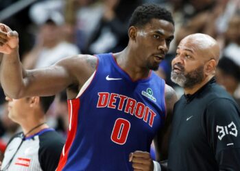 Pistons coach J.B. Bickerstaff says no hard feelings as Jalen Duren rejoins team Pistons coach J.B. Bickerstaff says no hard feelings as Jalen Duren rejoins team