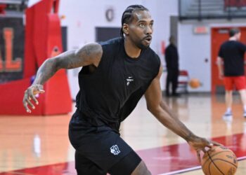 Raptors’ Kawhi Leonard expected to make pre-season debut against Knicks