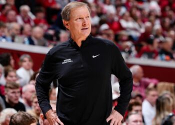 Why Dana Altman followed Bruce Pearl, Tony Bennett’s footsteps with sudden retirement on eve of 2026-27 season